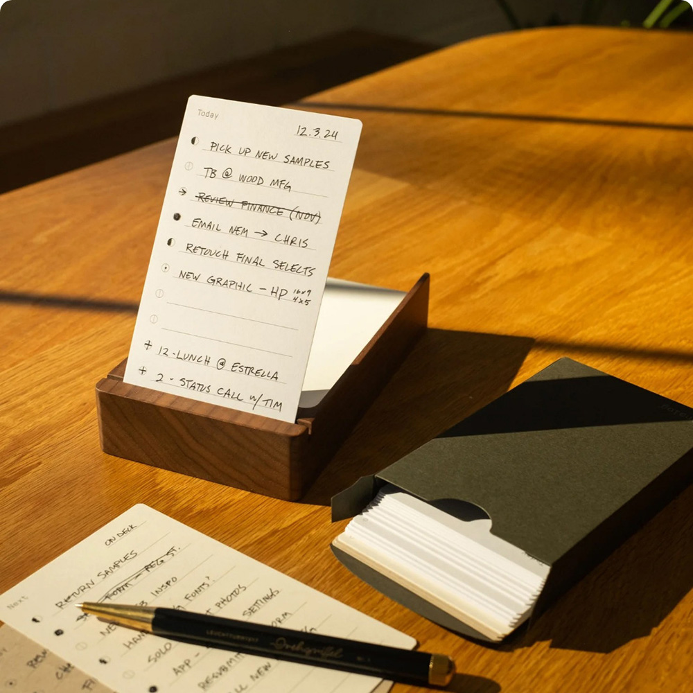 Document Holder Stand - Ежедневный планировщик-органайзер с подставкой из орехового